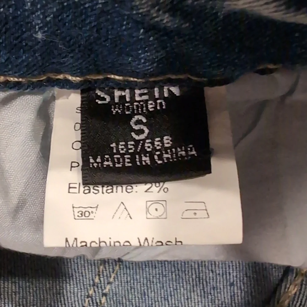 SHEIN Acid Wash Distressed Frayed Hem Jean Shorts Size Small